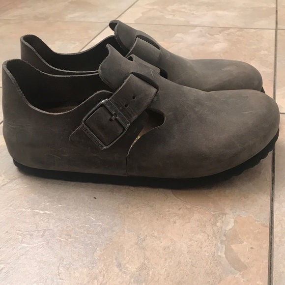 birkenstock enclosed shoes